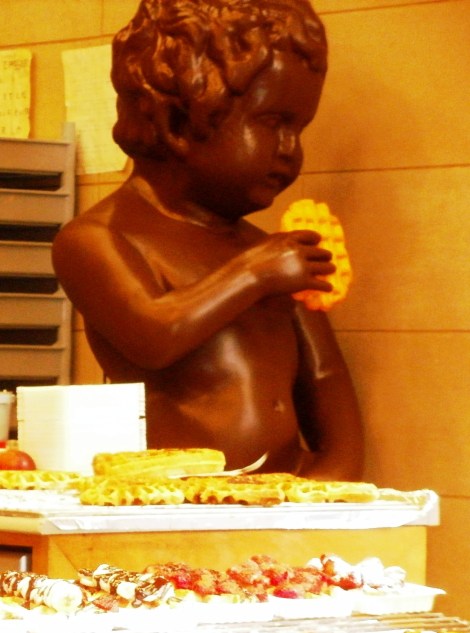Chocolate-Manneken-Pis-waffle-Brussels