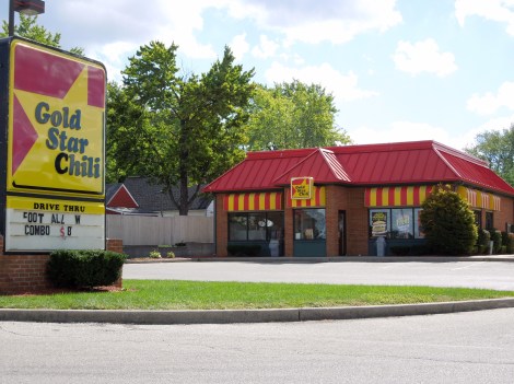 which-is-better=Gold-Star-Skyline-Chili-Cheese-Coney-Hot-Dogs