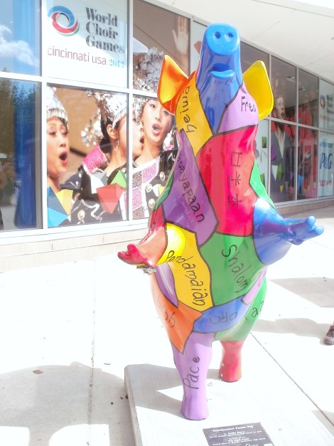 Pig-statues-in-Cincinnati