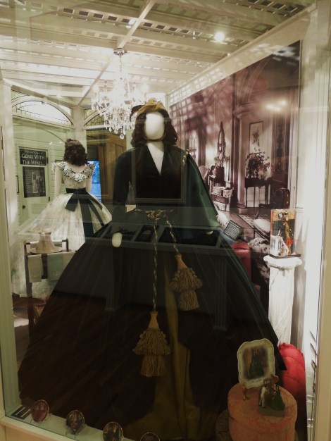 Gone-with-the-wind-museum-Scarlett O'hara-green-velvet-curtains-Dress