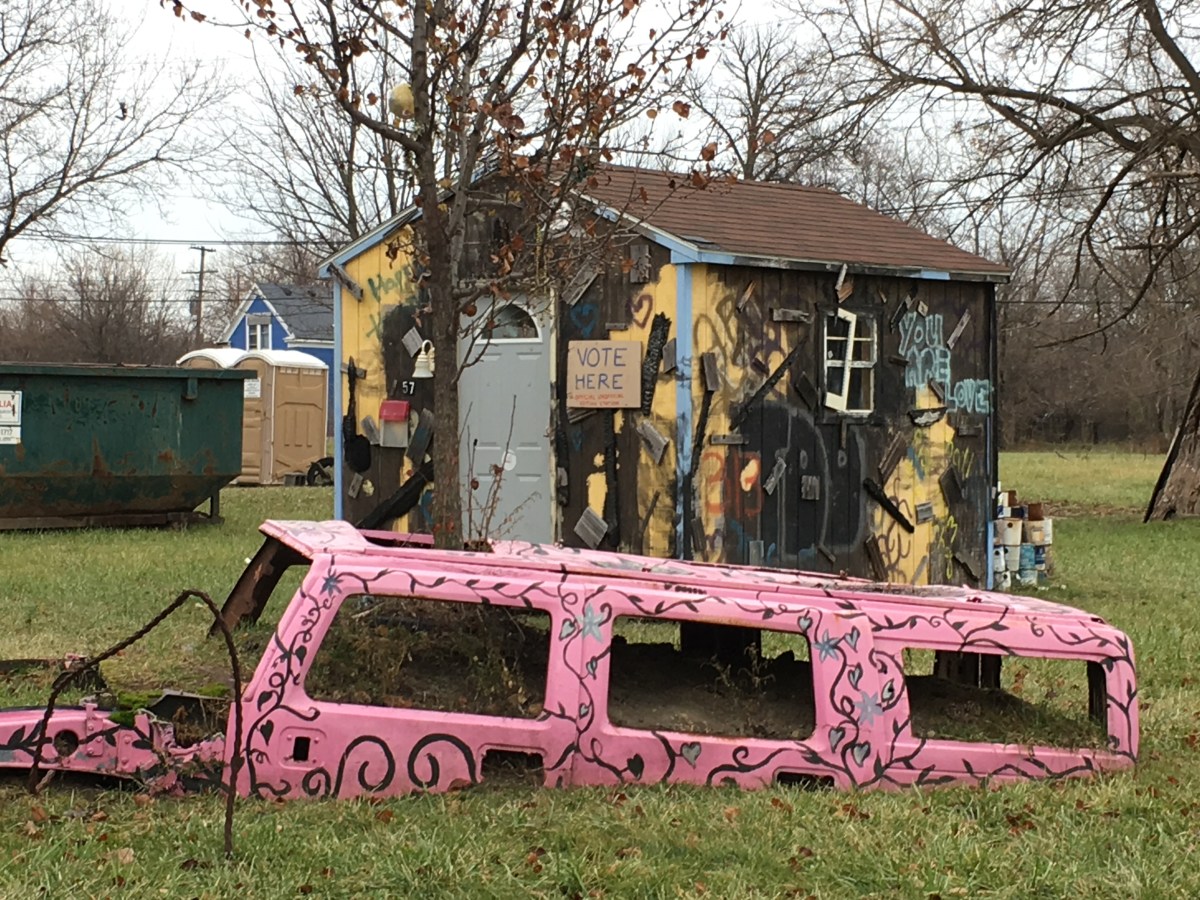 What does the Heidelberg Project look like?
