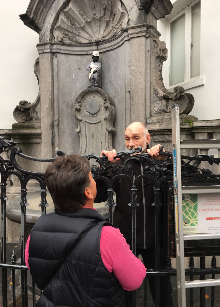 Official Dresser of Manneken Pis