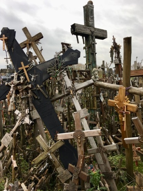 Hill-of-Crosses-lithuania-siauliai-what-to-see-where-to-go-and-what-to-know